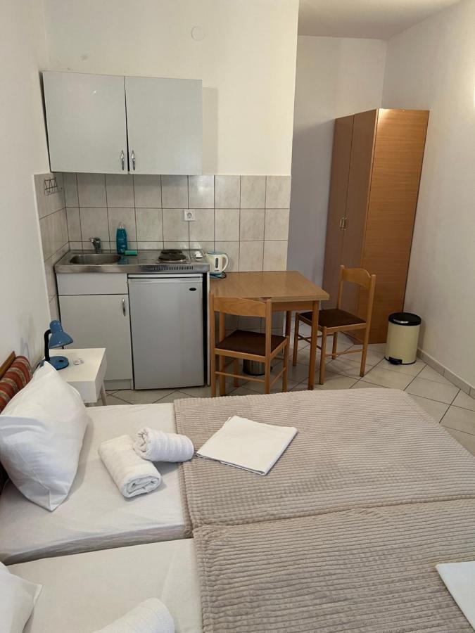 Ksenia Guesthouse Apartments And Studios Budva Buitenkant foto