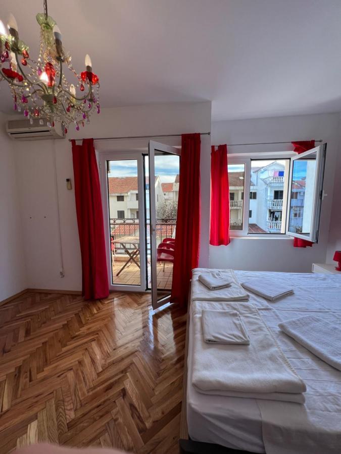 Ksenia Guesthouse Apartments And Studios Budva Buitenkant foto