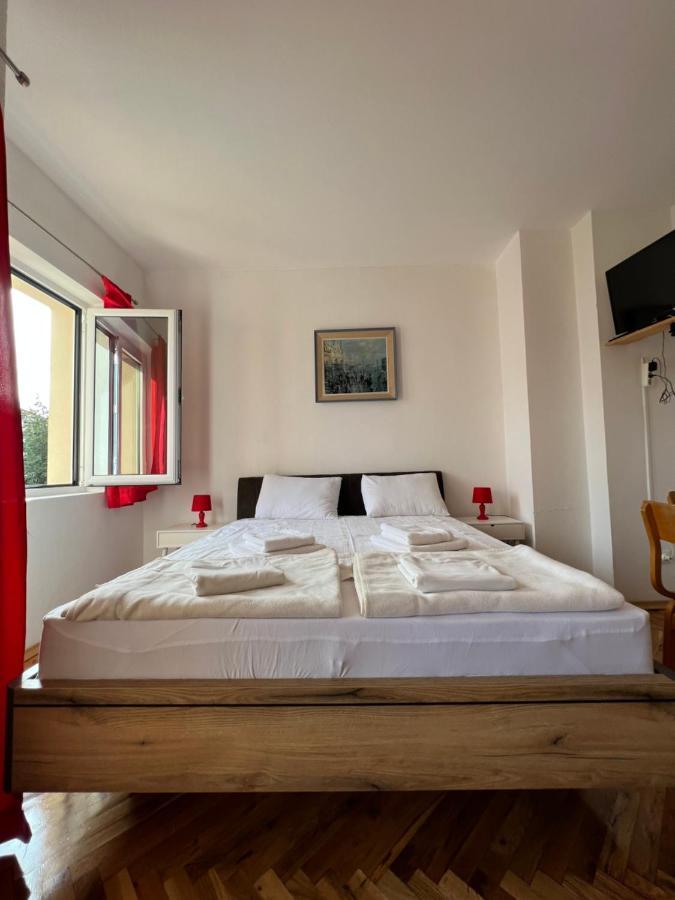 Ksenia Guesthouse Apartments And Studios Budva Buitenkant foto