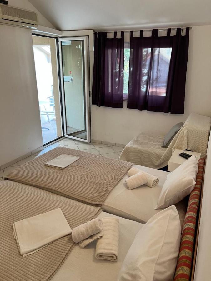 Ksenia Guesthouse Apartments And Studios Budva Buitenkant foto