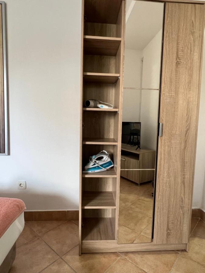 Ksenia Guesthouse Apartments And Studios Budva Buitenkant foto